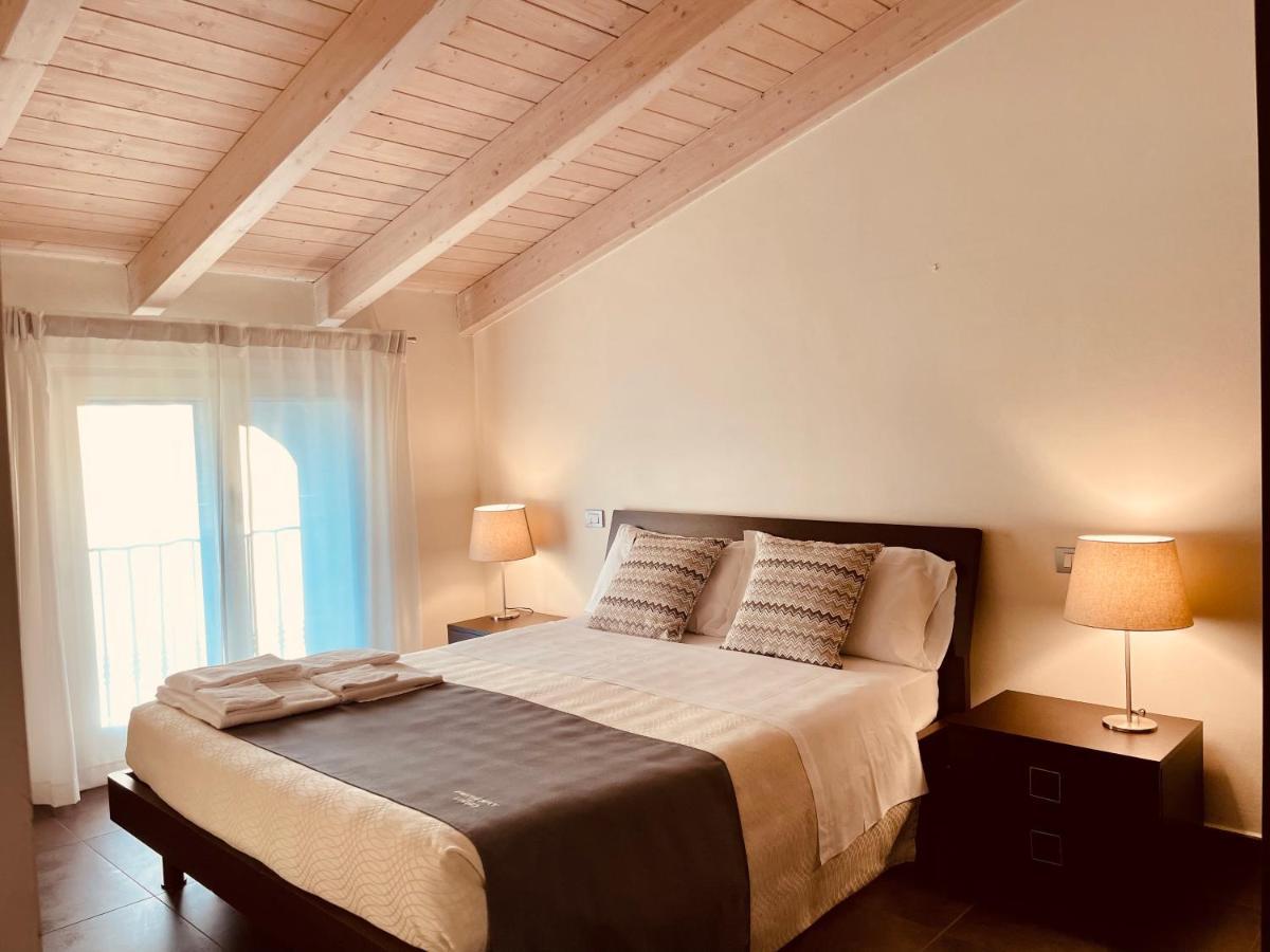 דסנזאנו דל גארדה Residence Del Lago מראה חיצוני תמונה