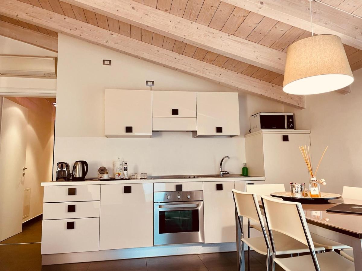 דסנזאנו דל גארדה Residence Del Lago מראה חיצוני תמונה