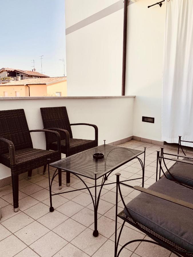 דסנזאנו דל גארדה Residence Del Lago מראה חיצוני תמונה