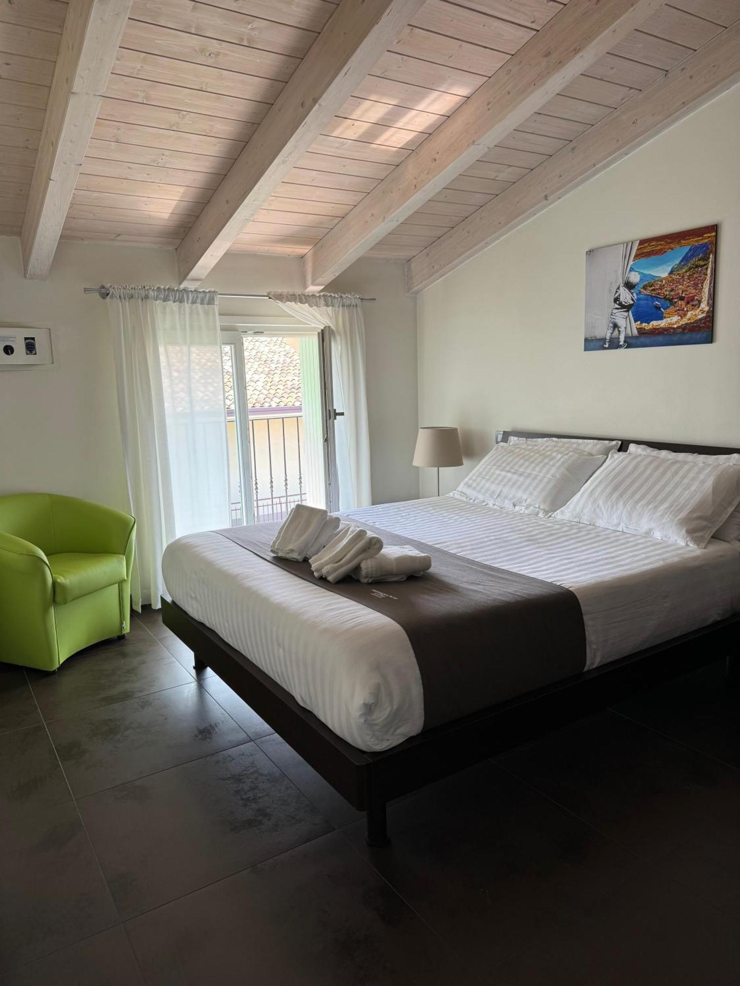 דסנזאנו דל גארדה Residence Del Lago מראה חיצוני תמונה